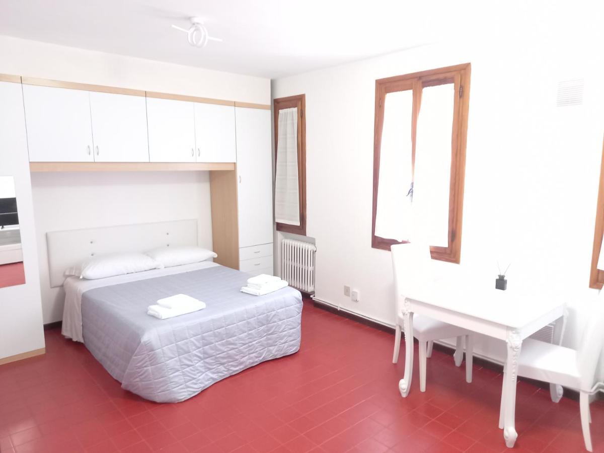 Vivaldi Apartment ヴェネツィア エクステリア 写真